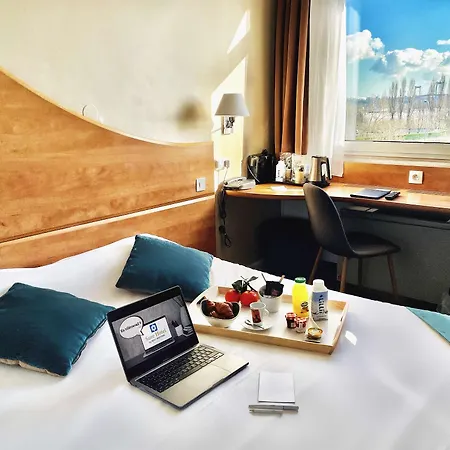 Hotel Sure By Western 3*